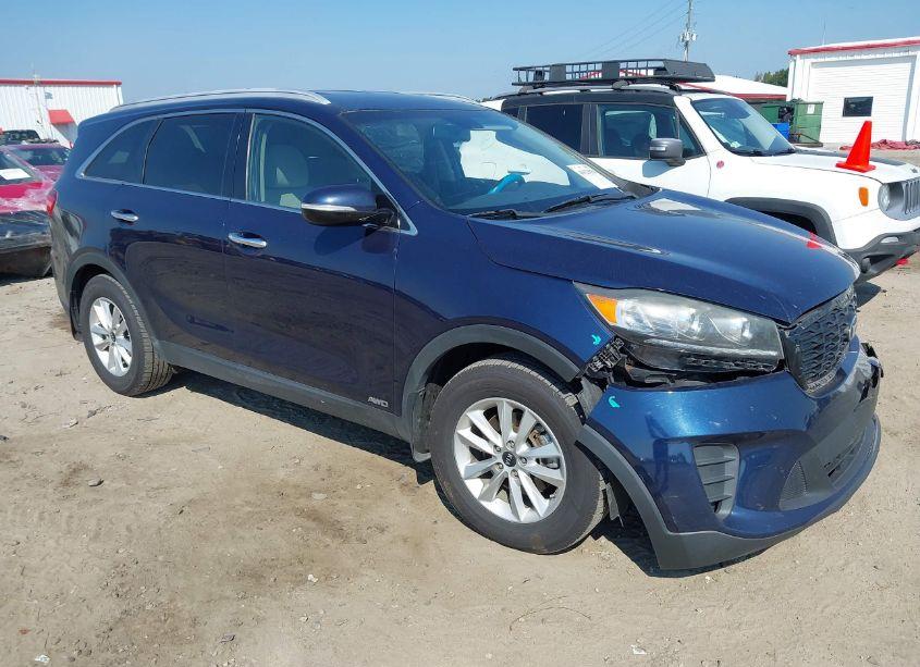 2019 Kia Sorento 2.4L LX (VIN 5XYPGDA33KG440978) main photo