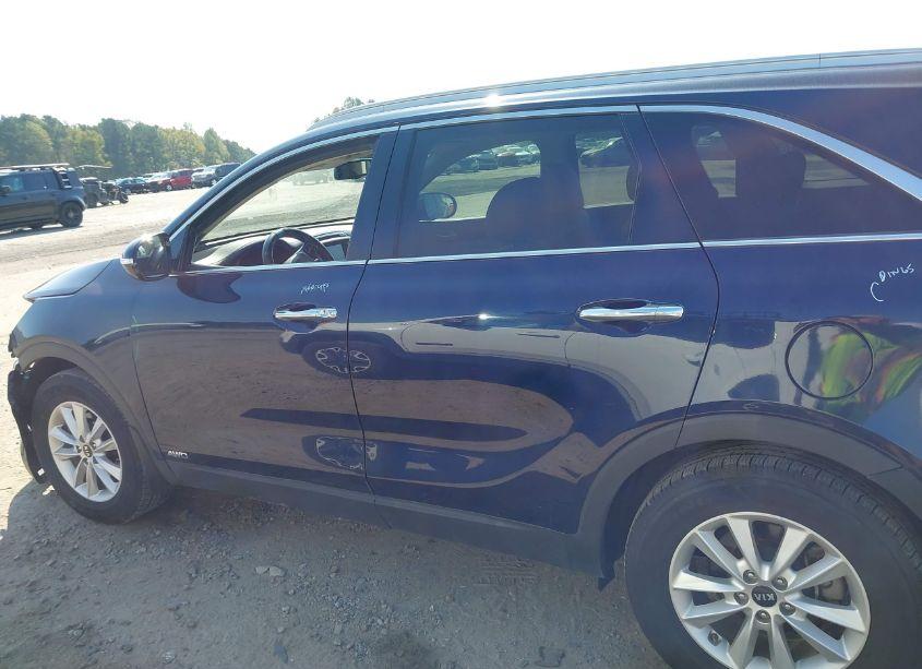 Photo 15 of 2019 Kia Sorento 2.4L LX (VIN 5XYPGDA33KG440978)