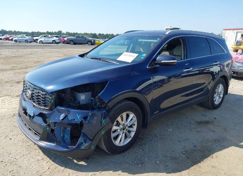 Photo 2 of 2019 Kia Sorento 2.4L LX (VIN 5XYPGDA33KG440978)