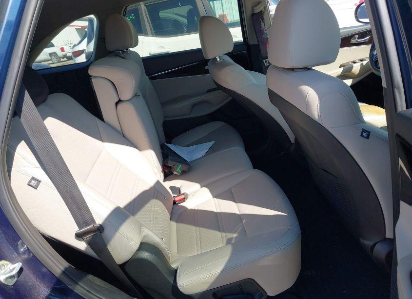 Photo 8 of 2019 Kia Sorento 2.4L LX (VIN 5XYPGDA33KG440978)