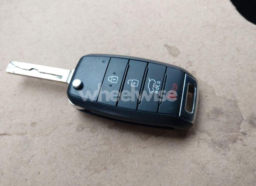 Photo 11 of 2019 Kia Sorento 2.4L LX (VIN 5XYPGDA33KG508972)