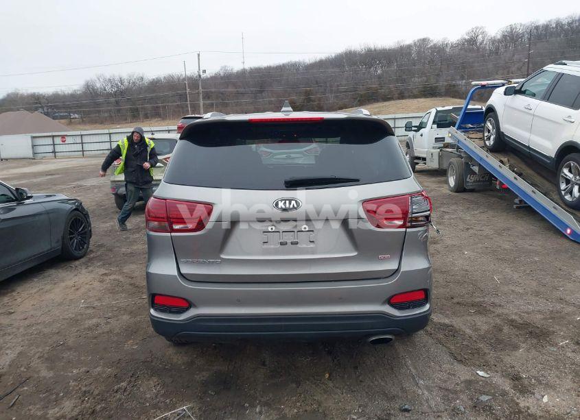 Photo 16 of 2019 Kia Sorento 2.4L LX (VIN 5XYPGDA33KG508972)