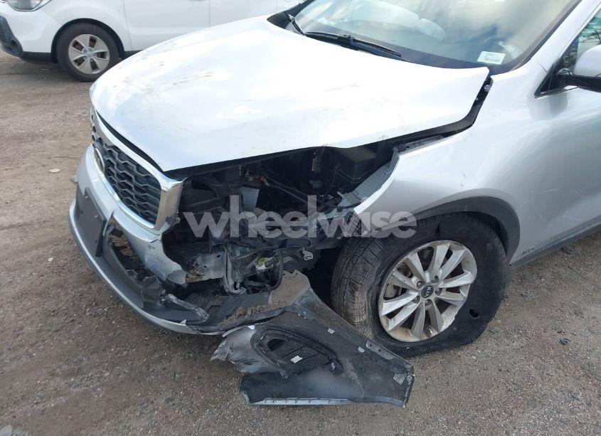 Photo 6 of 2019 Kia Sorento 2.4L LX (VIN 5XYPGDA33KG515128)