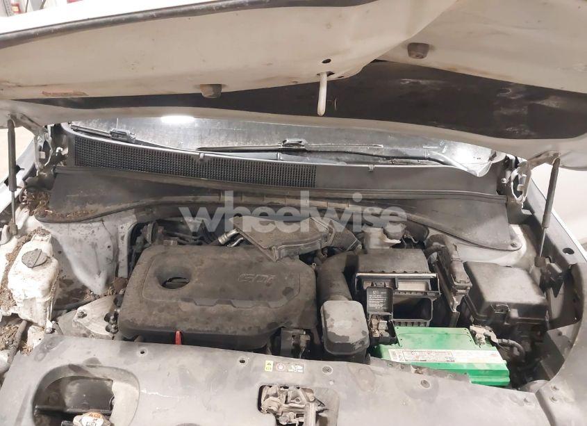 Photo 10 of 2016 Kia Sorento 2.4L LX (VIN 5XYPGDA34GG024347)