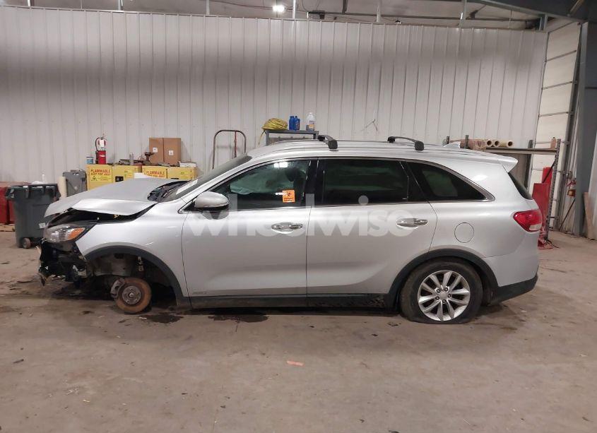 Photo 14 of 2016 Kia Sorento 2.4L LX (VIN 5XYPGDA34GG024347)