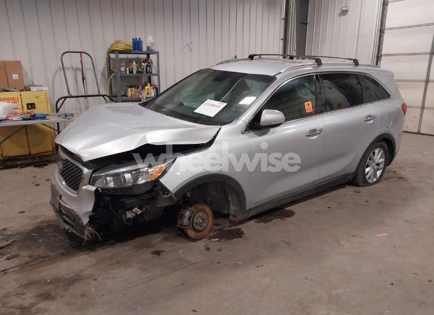 Photo 2 of 2016 Kia Sorento 2.4L LX (VIN 5XYPGDA34GG024347)