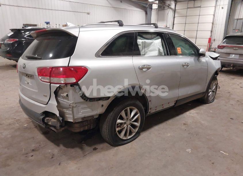Photo 4 of 2016 Kia Sorento 2.4L LX (VIN 5XYPGDA34GG024347)
