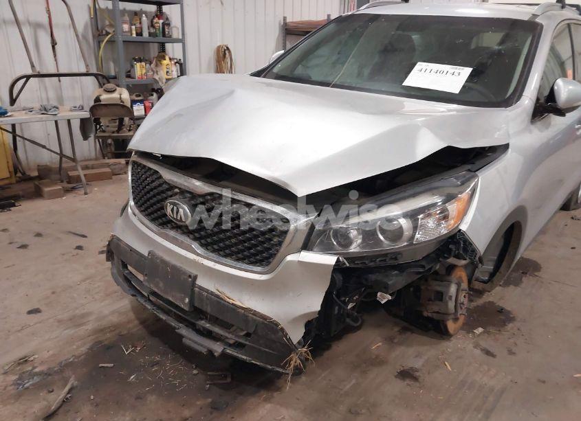 Photo 6 of 2016 Kia Sorento 2.4L LX (VIN 5XYPGDA34GG024347)