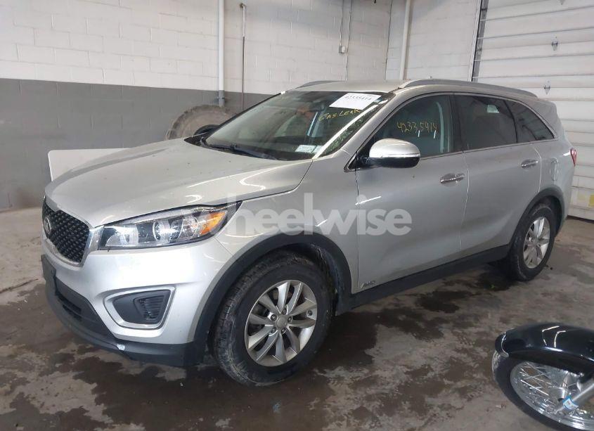 Photo 2 of 2016 Kia Sorento 2.4L LX (VIN 5XYPGDA34GG024980)