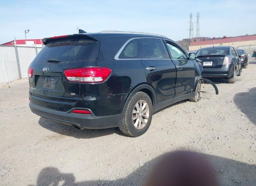 Photo 4 of 2016 Kia Sorento LX/L (VIN 5XYPGDA34GG047515)