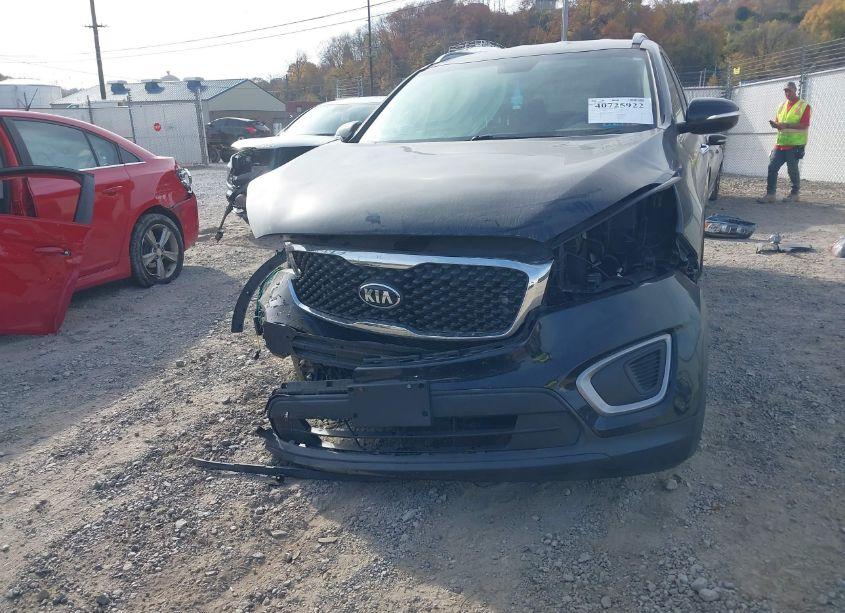 Photo 6 of 2016 Kia Sorento LX/L (VIN 5XYPGDA34GG047515)