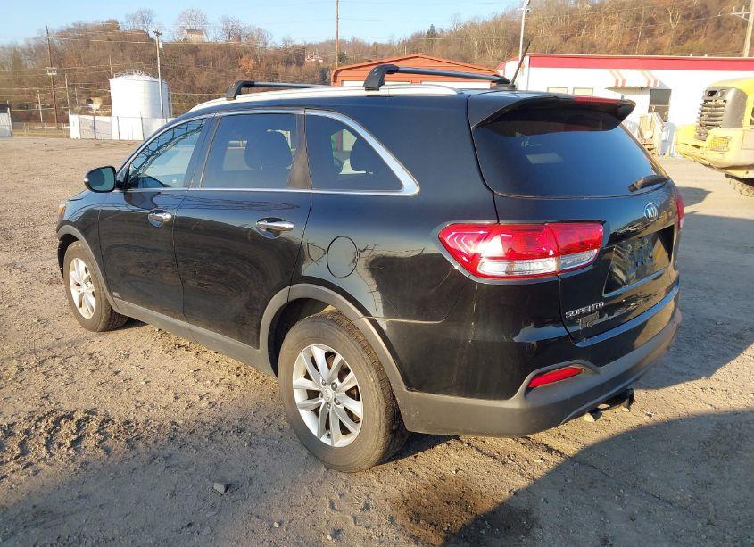 Photo 3 of 2016 Kia Sorento 2.4L LX (VIN 5XYPGDA34GG103727)