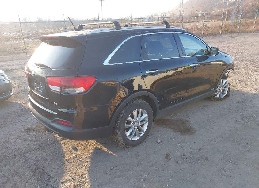 Photo 4 of 2016 Kia Sorento 2.4L LX (VIN 5XYPGDA34GG103727)