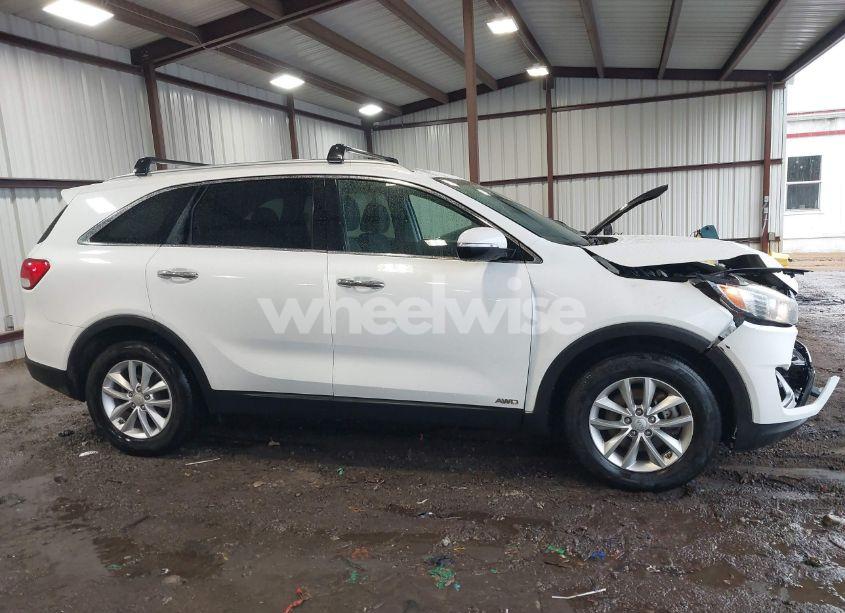 Photo 13 of 2016 Kia Sorento 2.4L LX (VIN 5XYPGDA34GG109897)