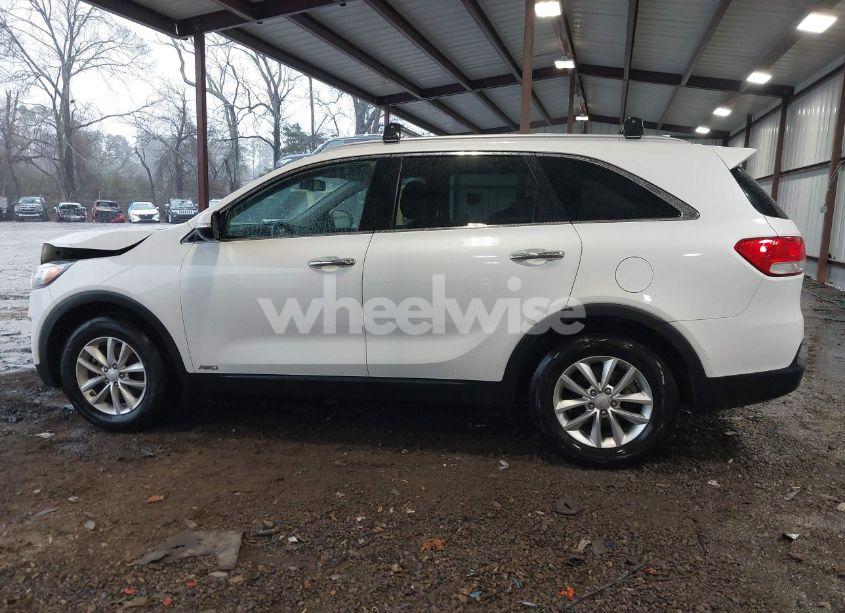Photo 14 of 2016 Kia Sorento 2.4L LX (VIN 5XYPGDA34GG109897)