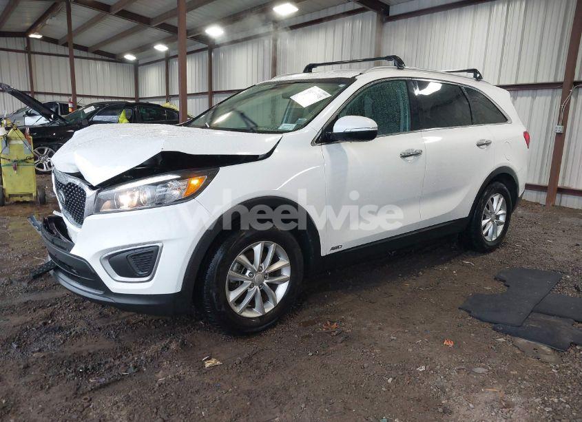 Photo 2 of 2016 Kia Sorento 2.4L LX (VIN 5XYPGDA34GG109897)