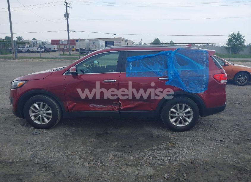 Photo 14 of 2016 Kia Sorento 2.4L LX (VIN 5XYPGDA34GG112802)