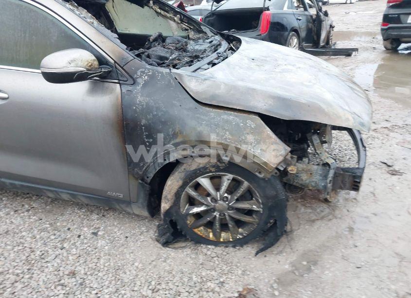 Photo 12 of 2016 Kia Sorento 2.4L LX (VIN 5XYPGDA34GG137067)