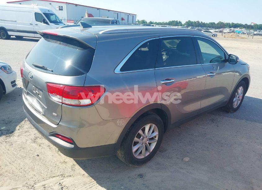 Photo 4 of 2016 Kia Sorento 2.4L LX (VIN 5XYPGDA34GG170537)