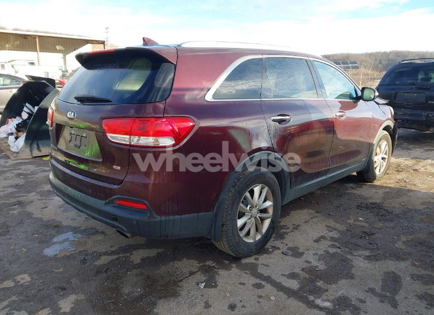 Photo 4 of 2017 Kia Sorento 2.4L LX (VIN 5XYPGDA34HG199893)