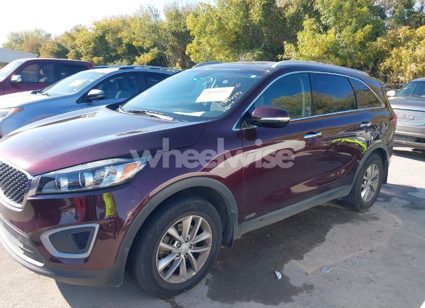 Photo 14 of 2017 Kia Sorento 2.4L LX (VIN 5XYPGDA34HG282918)