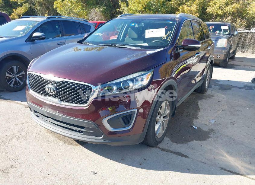 Photo 2 of 2017 Kia Sorento 2.4L LX (VIN 5XYPGDA34HG282918)