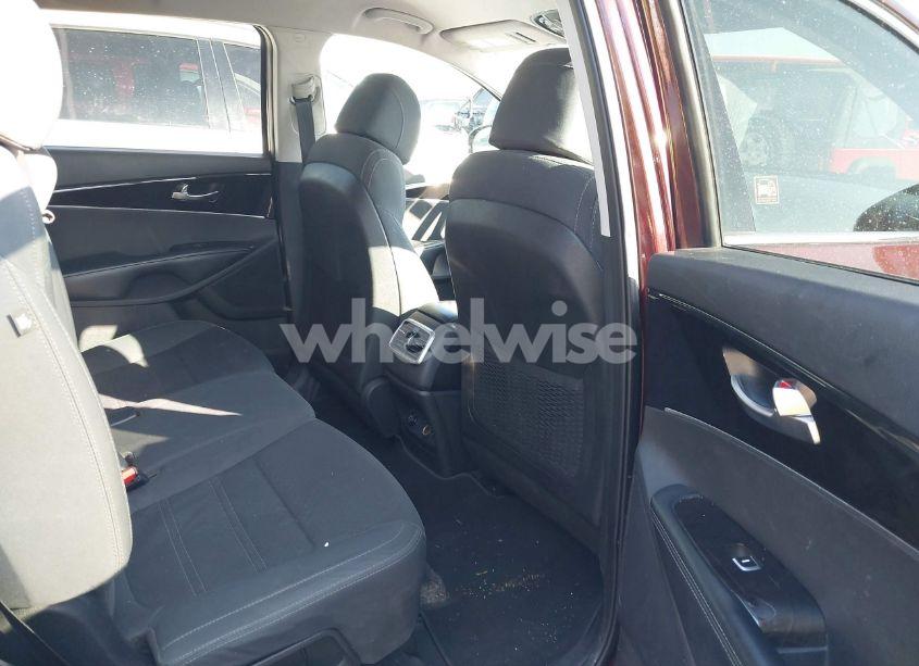 Photo 8 of 2017 Kia Sorento 2.4L LX (VIN 5XYPGDA34HG282918)