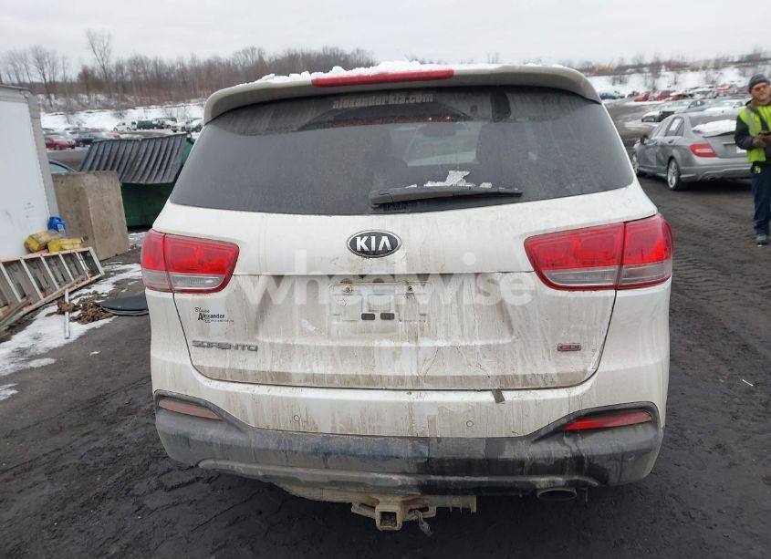 Photo 16 of 2018 Kia Sorento 2.4L LX (VIN 5XYPGDA34JG423007)