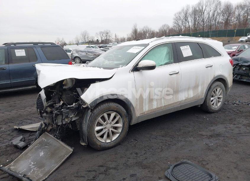 Photo 2 of 2018 Kia Sorento 2.4L LX (VIN 5XYPGDA34JG423007)