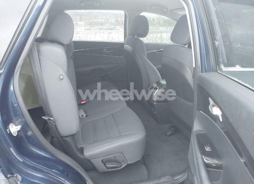 Photo 8 of 2016 Kia Sorento 2.4L LX (VIN 5XYPGDA35GG016029)