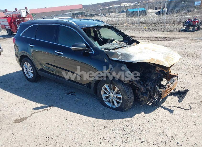 2016 Kia Sorento 2.4L LX (VIN 5XYPGDA35GG055431) main photo