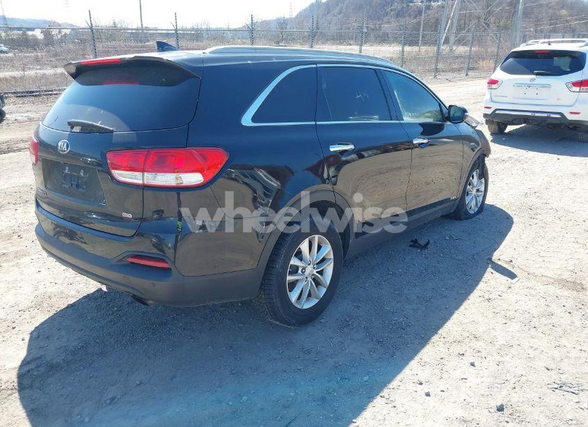 Photo 4 of 2016 Kia Sorento 2.4L LX (VIN 5XYPGDA35GG055431)