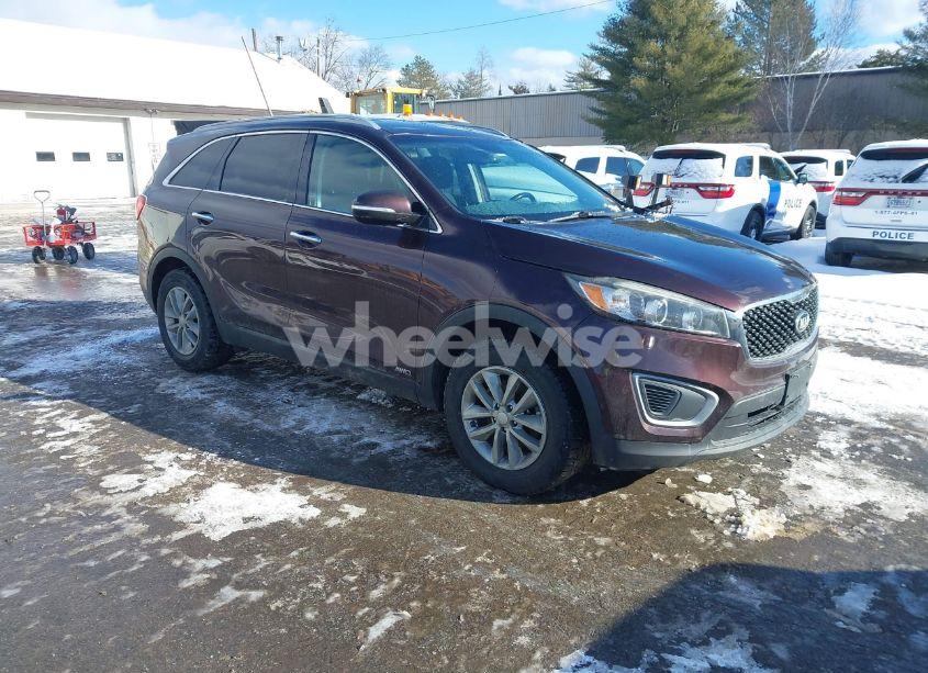 2016 Kia Sorento 2.4L LX (VIN 5XYPGDA35GG061424) main photo