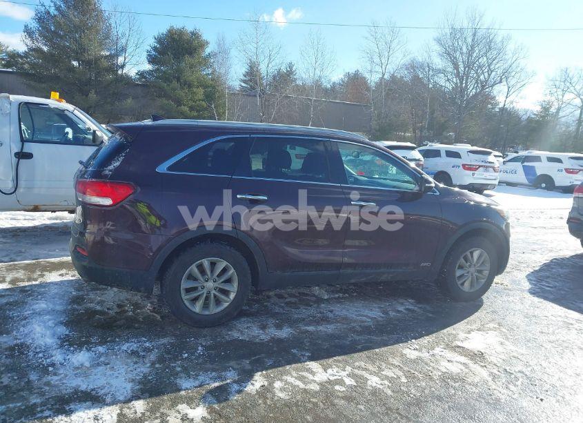 Photo 13 of 2016 Kia Sorento 2.4L LX (VIN 5XYPGDA35GG061424)