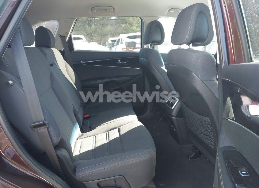 Photo 8 of 2016 Kia Sorento 2.4L LX (VIN 5XYPGDA35GG061424)