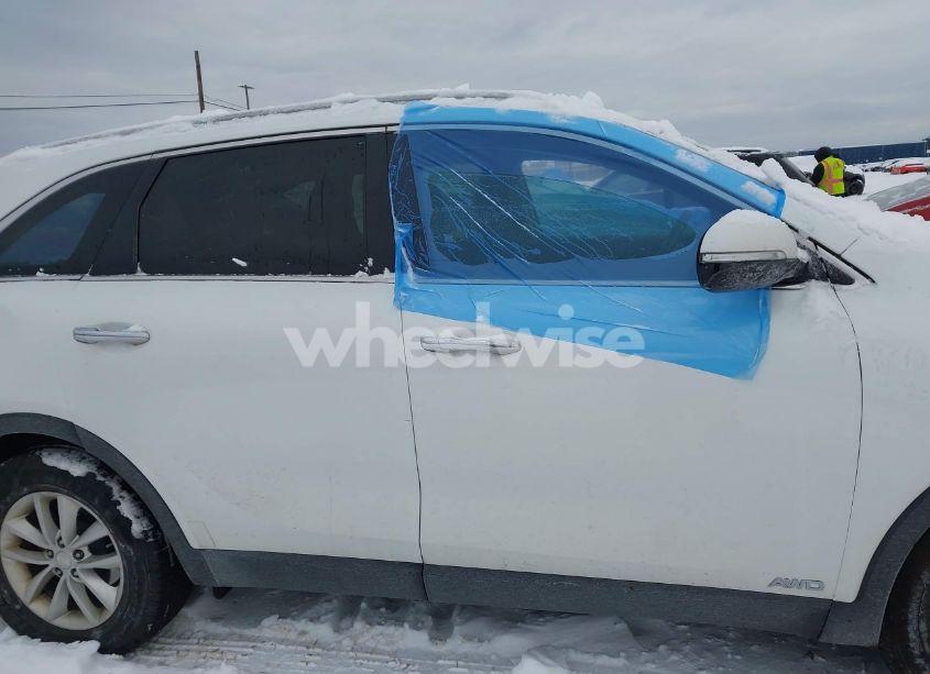 Photo 13 of 2016 Kia Sorento 2.4L LX (VIN 5XYPGDA35GG070558)