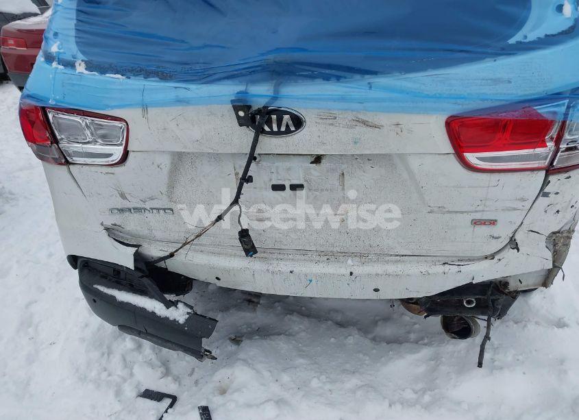 Photo 18 of 2016 Kia Sorento 2.4L LX (VIN 5XYPGDA35GG070558)