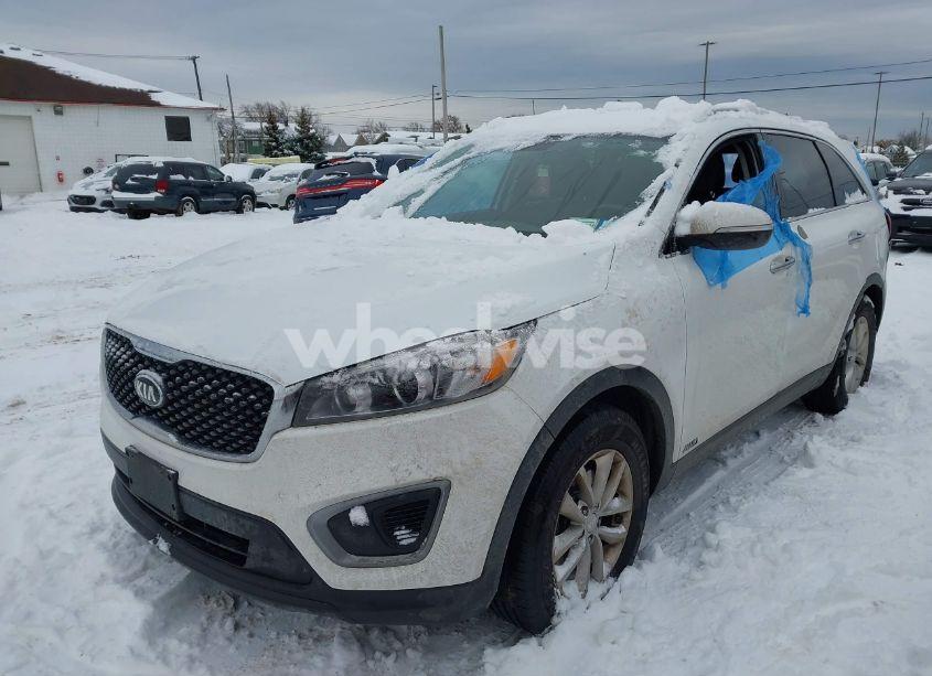 Photo 2 of 2016 Kia Sorento 2.4L LX (VIN 5XYPGDA35GG070558)