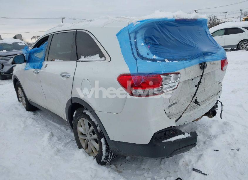 Photo 3 of 2016 Kia Sorento 2.4L LX (VIN 5XYPGDA35GG070558)