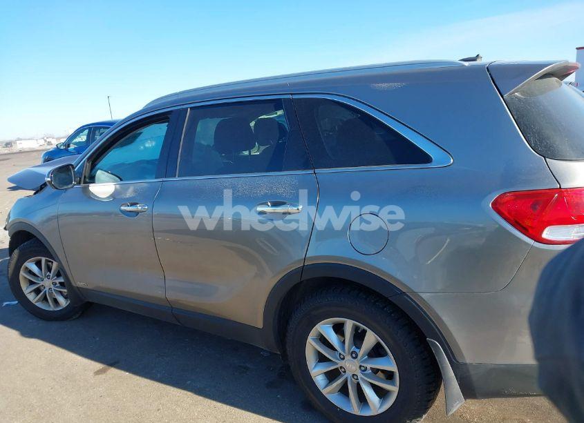 Photo 14 of 2016 Kia Sorento 2.4L LX (VIN 5XYPGDA35GG086050)