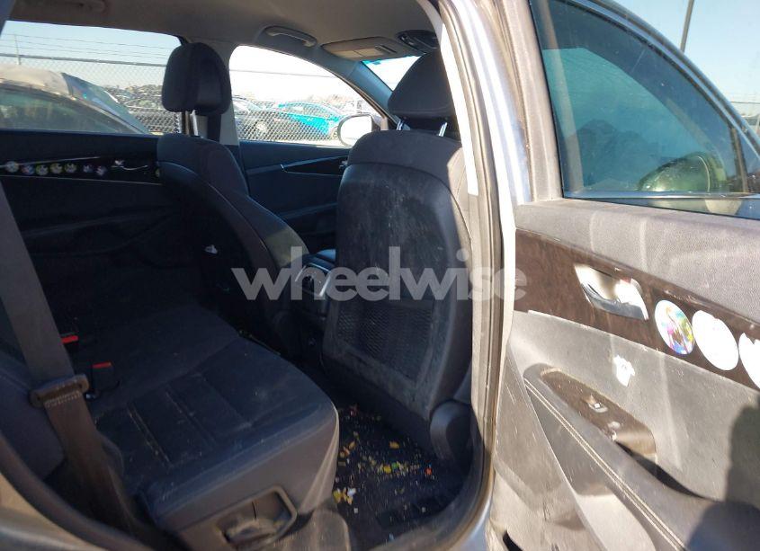 Photo 8 of 2016 Kia Sorento 2.4L LX (VIN 5XYPGDA35GG086050)
