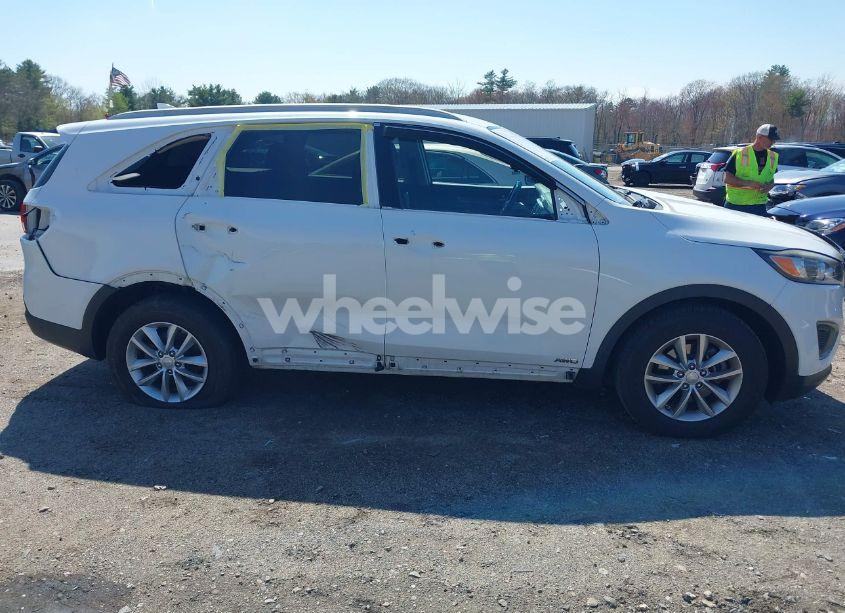 Photo 14 of 2016 Kia Sorento 2.4L LX (VIN 5XYPGDA35GG105972)
