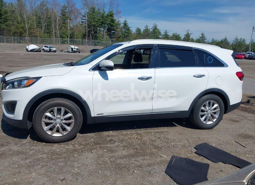 Photo 15 of 2016 Kia Sorento 2.4L LX (VIN 5XYPGDA35GG105972)