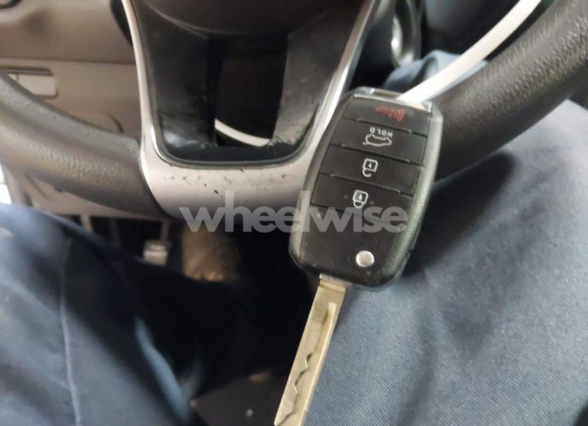 Photo 11 of 2017 Kia Sorento 2.4L LX (VIN 5XYPGDA35HG243965)