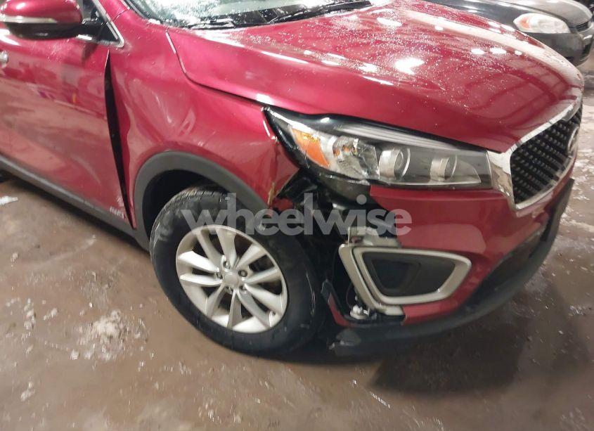 Photo 6 of 2018 Kia Sorento 2.4L LX (VIN 5XYPGDA35JG369717)