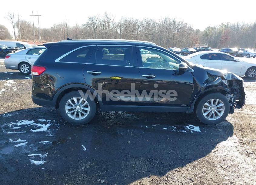 Photo 13 of 2018 Kia Sorento 2.4L LX (VIN 5XYPGDA35JG404725)