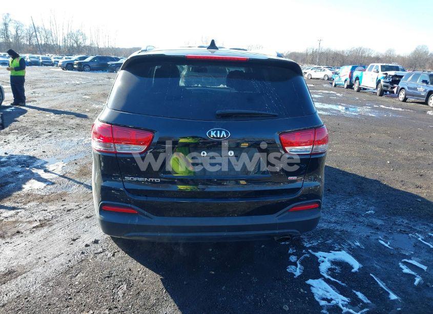 Photo 16 of 2018 Kia Sorento 2.4L LX (VIN 5XYPGDA35JG404725)