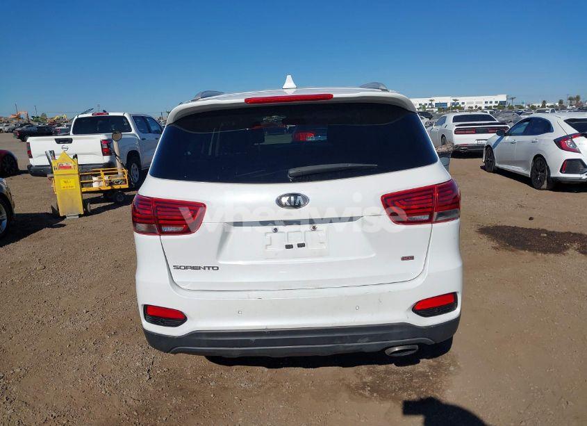 Photo 17 of 2019 Kia Sorento 2.4L LX (VIN 5XYPGDA35KG437676)