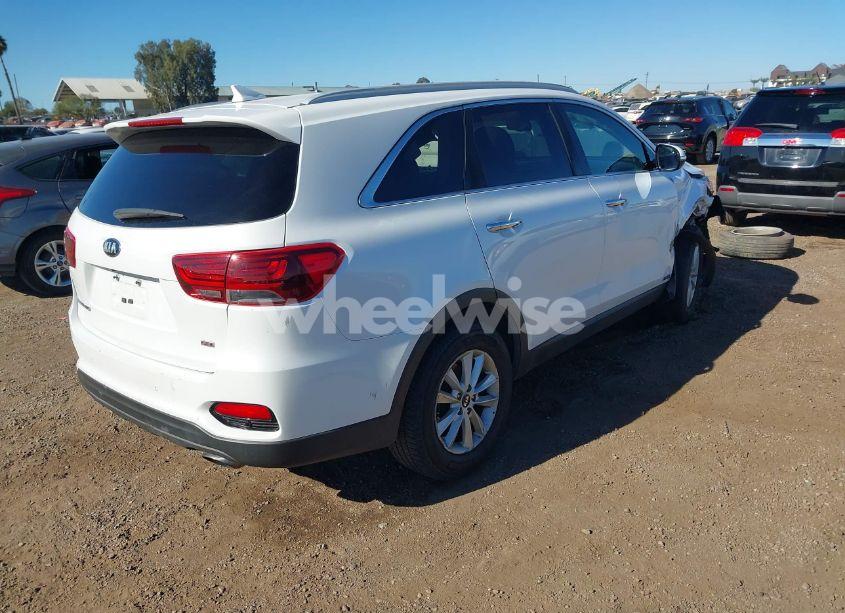 Photo 4 of 2019 Kia Sorento 2.4L LX (VIN 5XYPGDA35KG437676)
