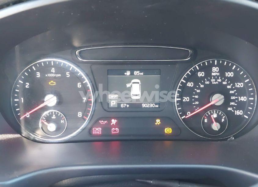 Photo 7 of 2019 Kia Sorento 2.4L LX (VIN 5XYPGDA35KG437676)